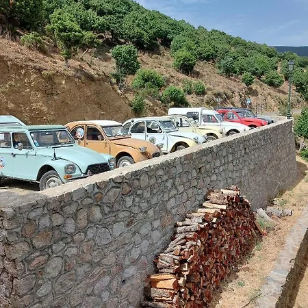 فندق مبيت وإفطار E Cime Locations De Meubles Asco