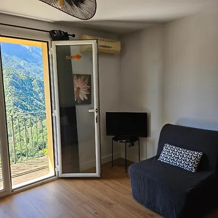 فندق مبيت وإفطار E Cime Locations De Meubles 3*