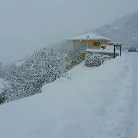 فندق مبيت وإفطار E Cime Locations De Meubles 3*